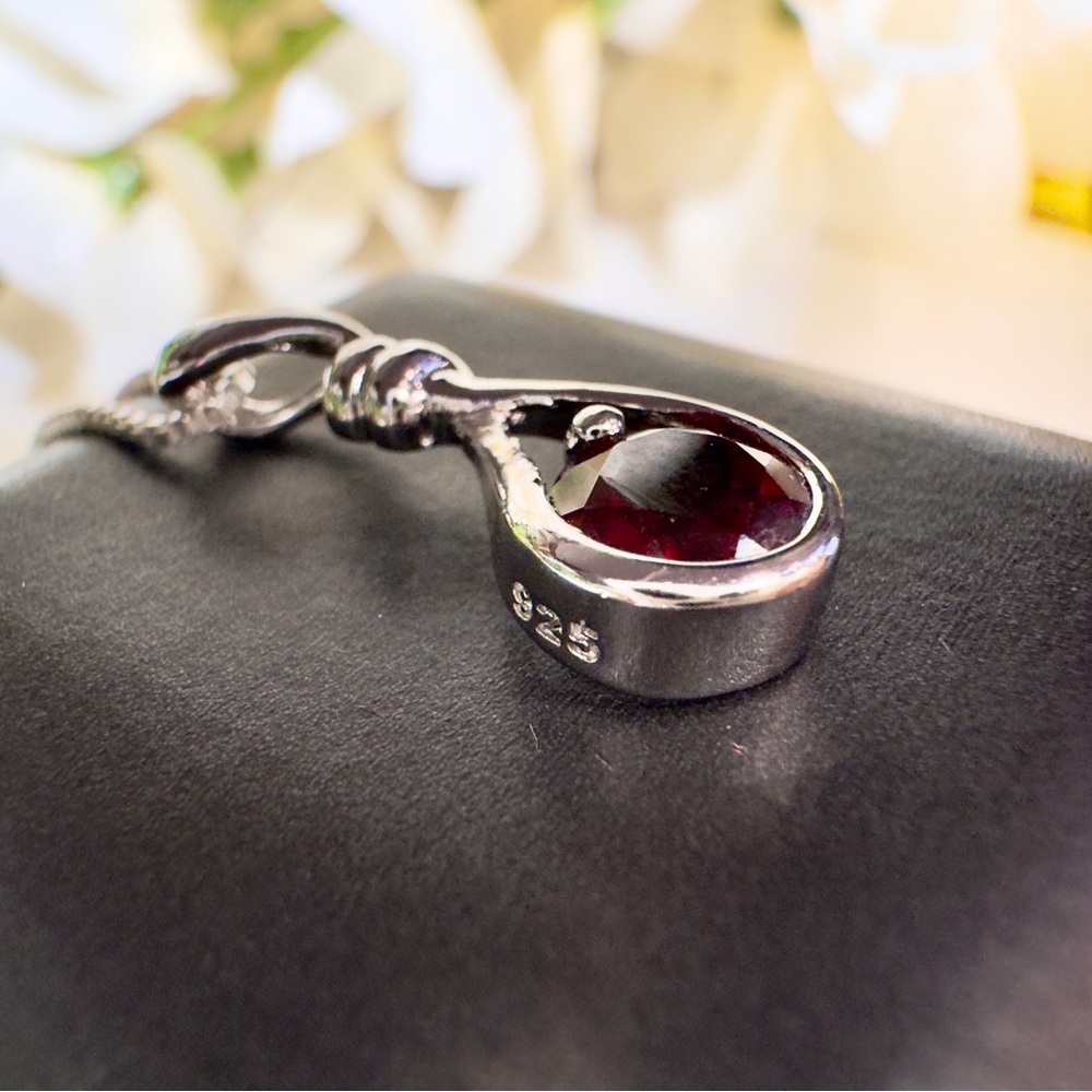 Vintage Unique Garnet Sterling Silver 925 Pendant with 14K gold Rhodium Finish - Picture 3 of 10